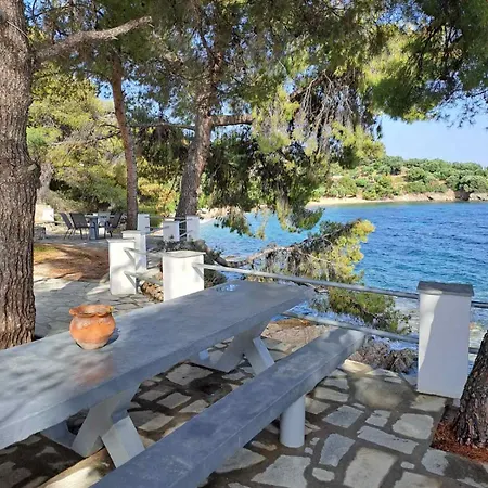 Seaside Hatzi * Λαγόμανδρα