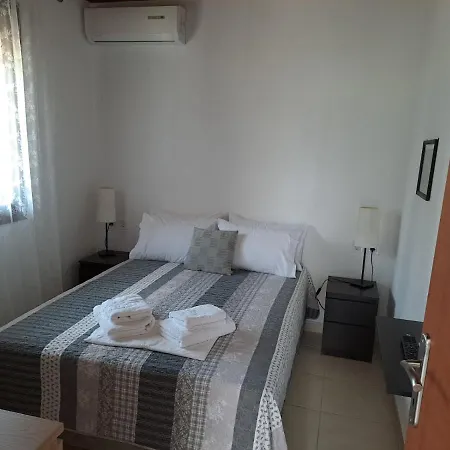 Seaside Hatzi بيت للعطل
