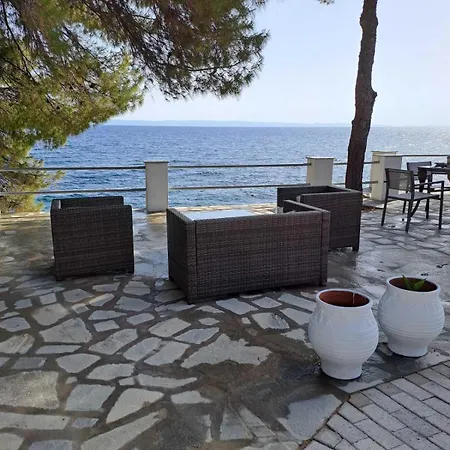 Seaside Hatzi *