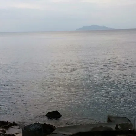Seaside Hatzi Case de vacanță *